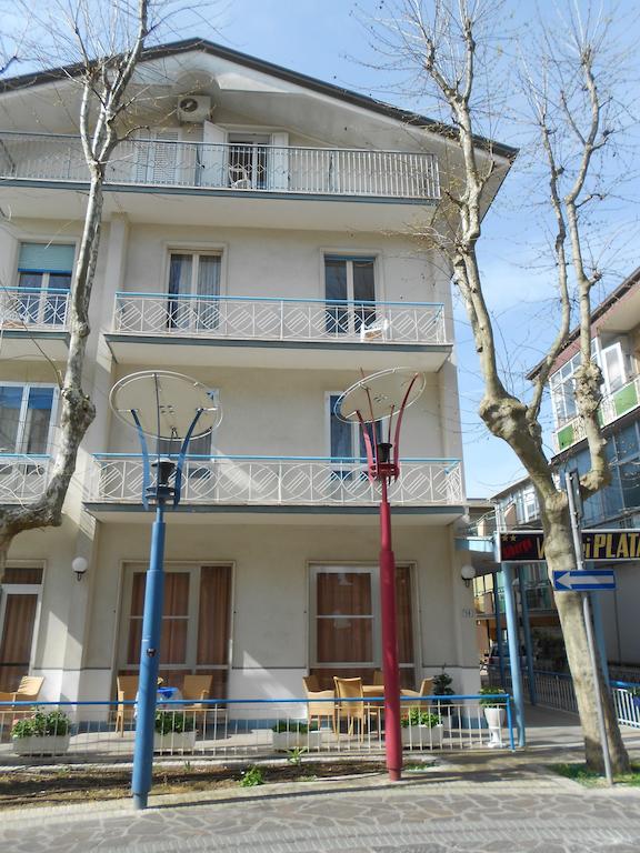 Hotel Villa Dei Platani Bellaria-Igea Marina Bagian luar foto