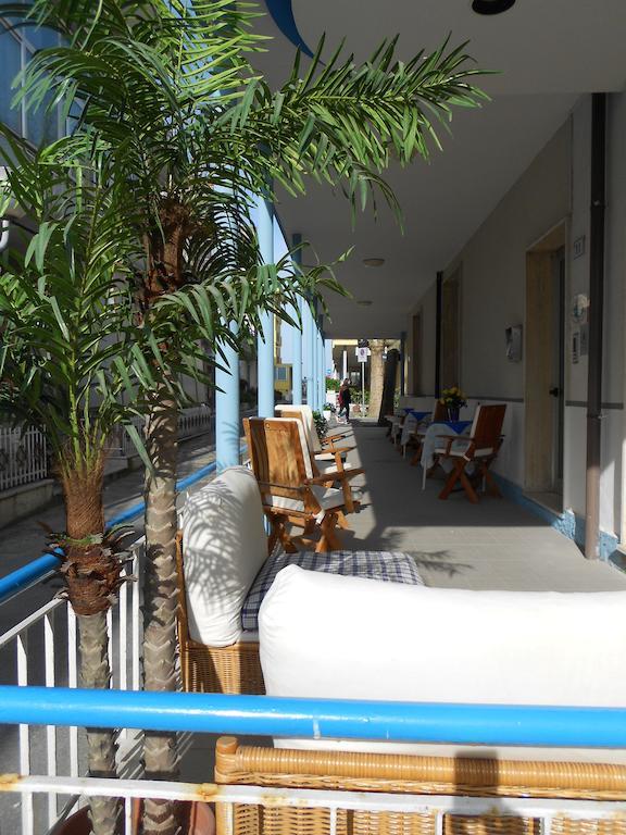 Hotel Villa Dei Platani Bellaria-Igea Marina Bagian luar foto