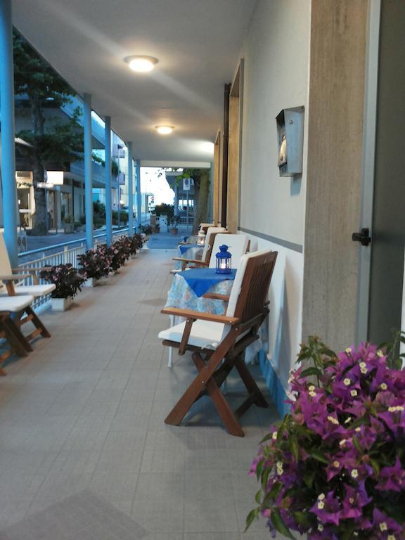 Hotel Villa Dei Platani Bellaria-Igea Marina Bagian luar foto