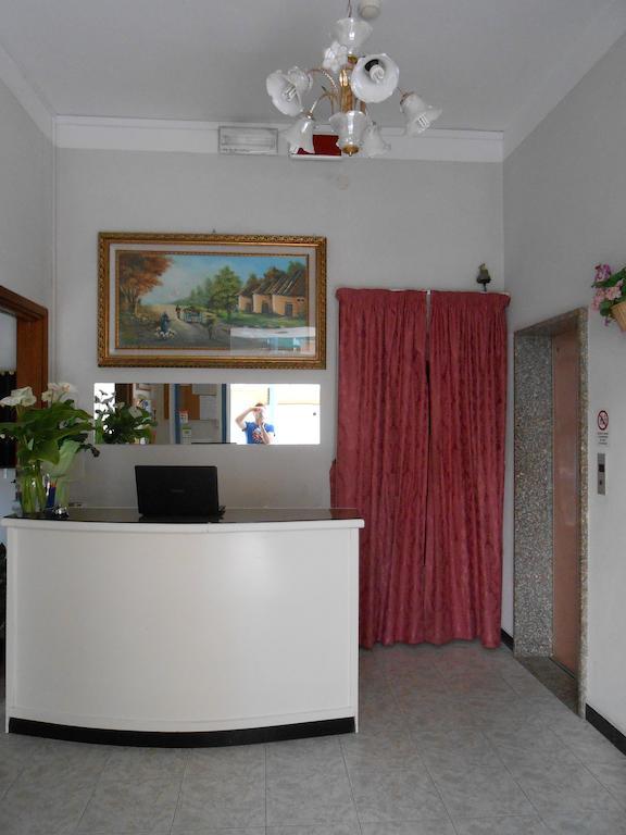 Hotel Villa Dei Platani Bellaria-Igea Marina Bagian luar foto