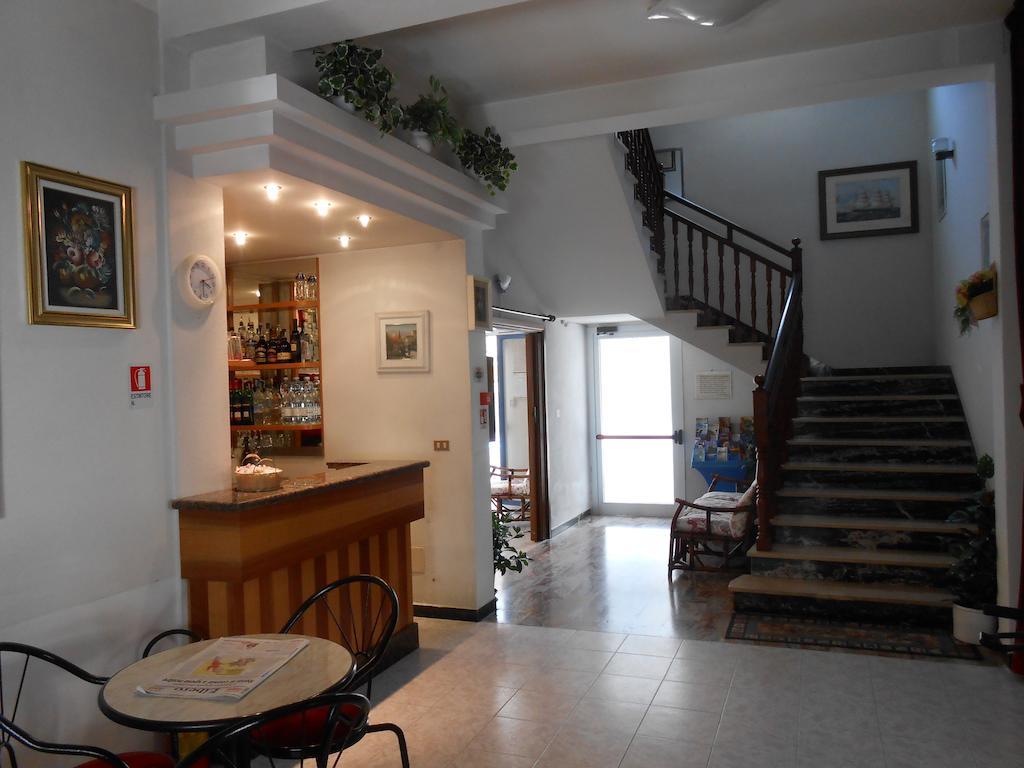 Hotel Villa Dei Platani Bellaria-Igea Marina Bagian luar foto