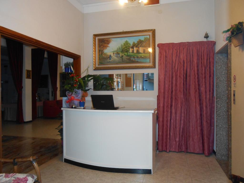 Hotel Villa Dei Platani Bellaria-Igea Marina Bagian luar foto