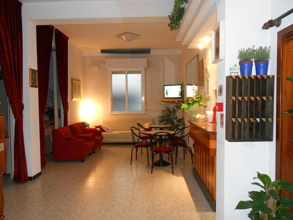 Hotel Villa Dei Platani Bellaria-Igea Marina Bagian luar foto